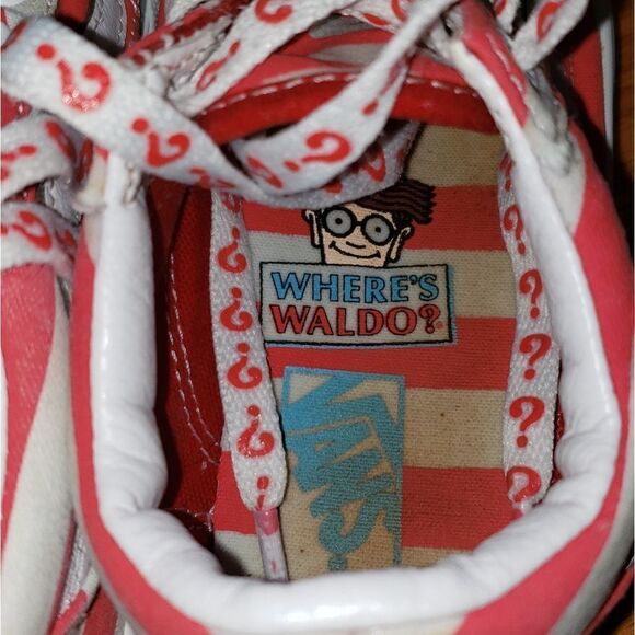 Vans where's Waldo Sneakers - Picture 6 of 9